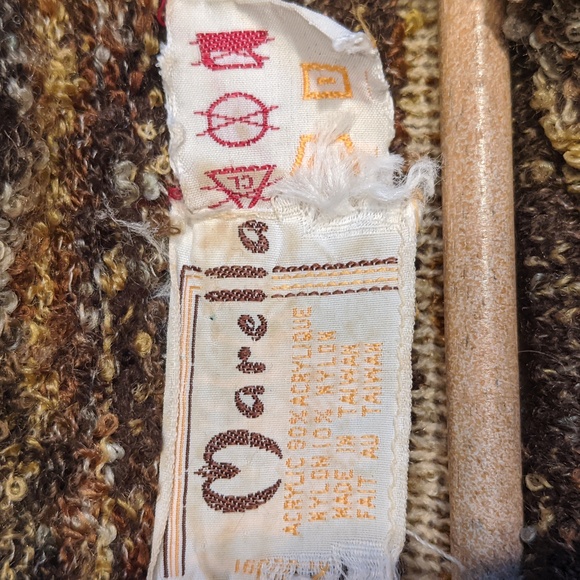 Vintage 60's-70's earth tone acrylic/nylon sweater by Marella - Picture 2 of 4